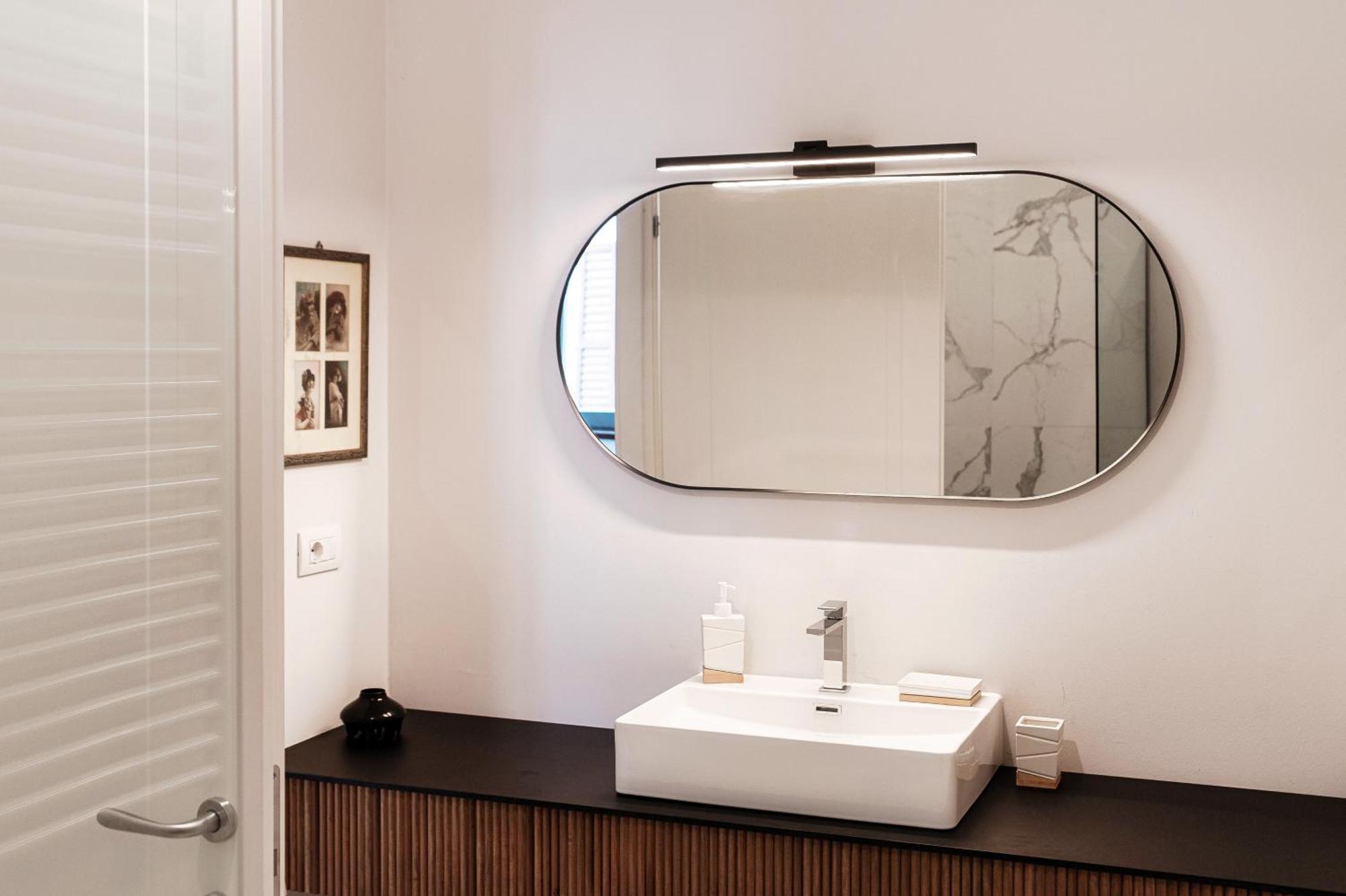 Guesthouse Lake'S Vibes - The House Of Travelers Como Exteriér fotografie