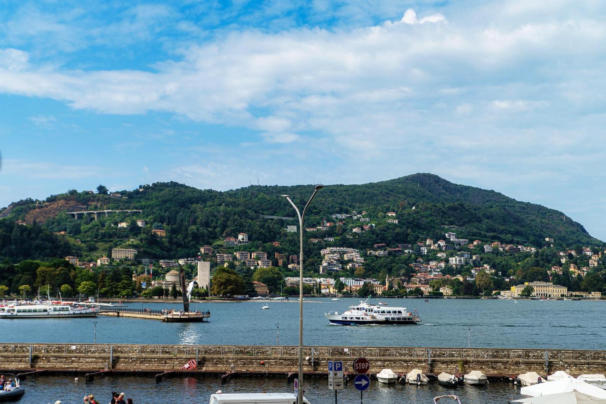 Guesthouse Lake'S Vibes - The House Of Travelers Como Exteriér fotografie
